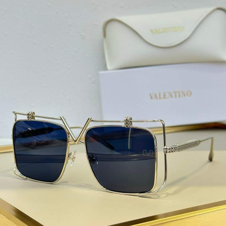 Picture of Valentino Sunglasses _SKUfw68372617fw